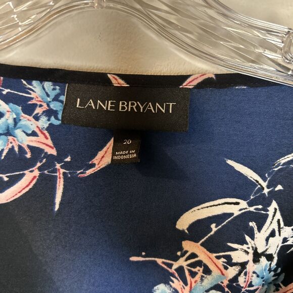 Lane Bryant Top Women size 20 short‎ sleeve blue floral scoop neck - Picture 2 of 7